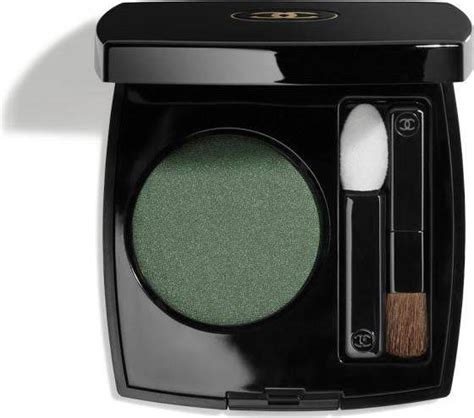 chanel verde mujer|chanel ombre longwear eyeshadow.